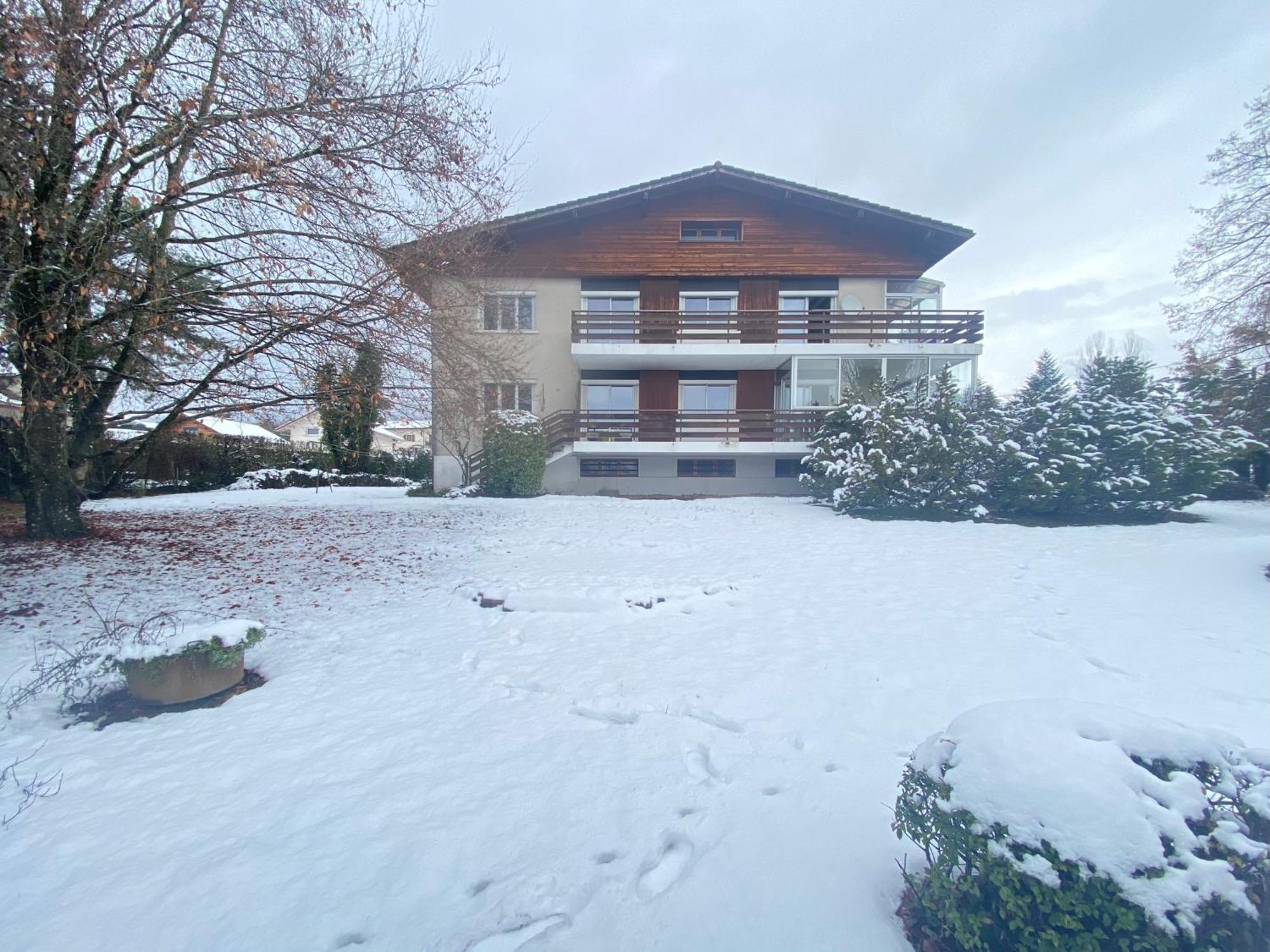 Appartement Spacieux Et Lumineux - 10 Personnes - Entre Lacs Et Montagnes *