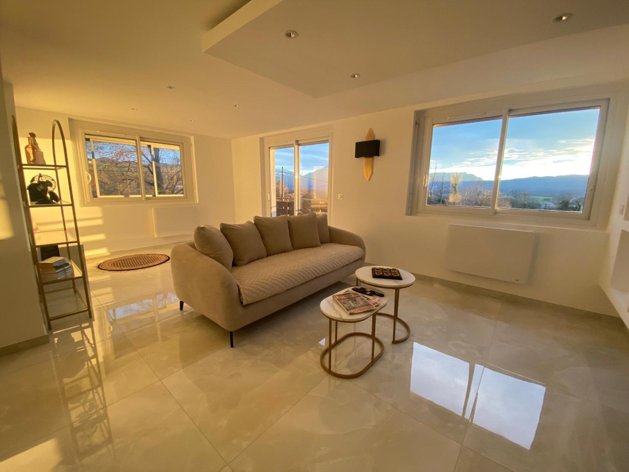 Appartement Spacieux Et Lumineux - 10 Personnes - Entre Lacs Et Montagnes *
